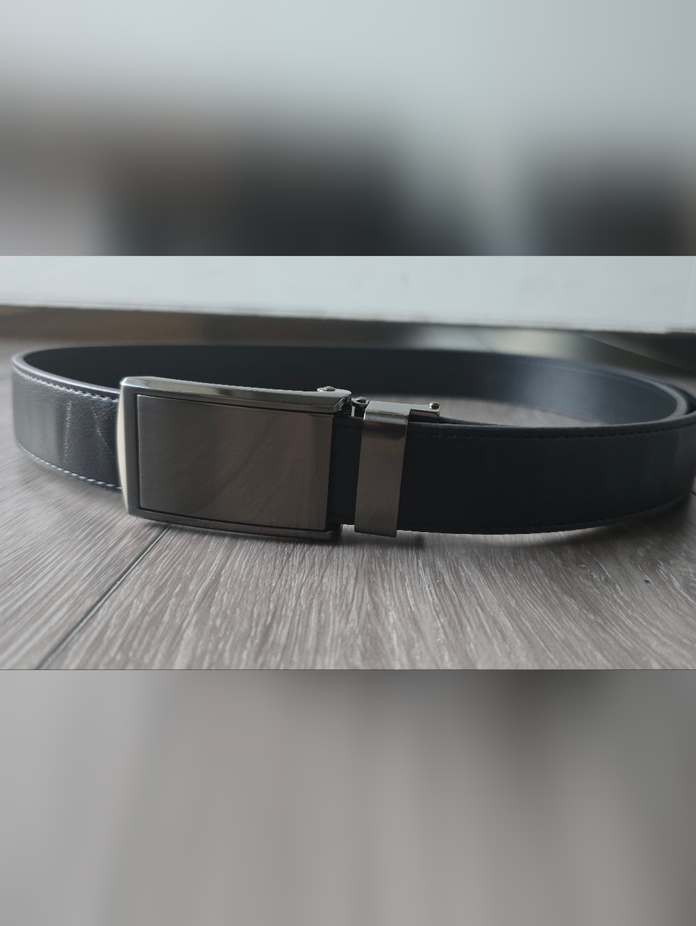SlideBelt Men Black Vegan Leather Ratchet Belt Brushed Silver Buckle Classic